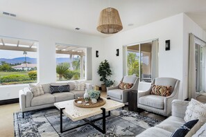 TV, fireplace - 'Villa Firenze' Peaceful, private 4BR @PGA (La Quinta)