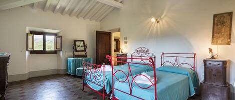 7 soveværelser, strygejern/strygebræt, Wi-Fi, sengetøj