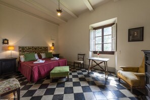 7 Schlafzimmer, Bügeleisen/Bügelbrett, WLAN, Bettwäsche