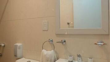 Cabezal de ducha tipo lluvia, artículos de tocador gratuitos