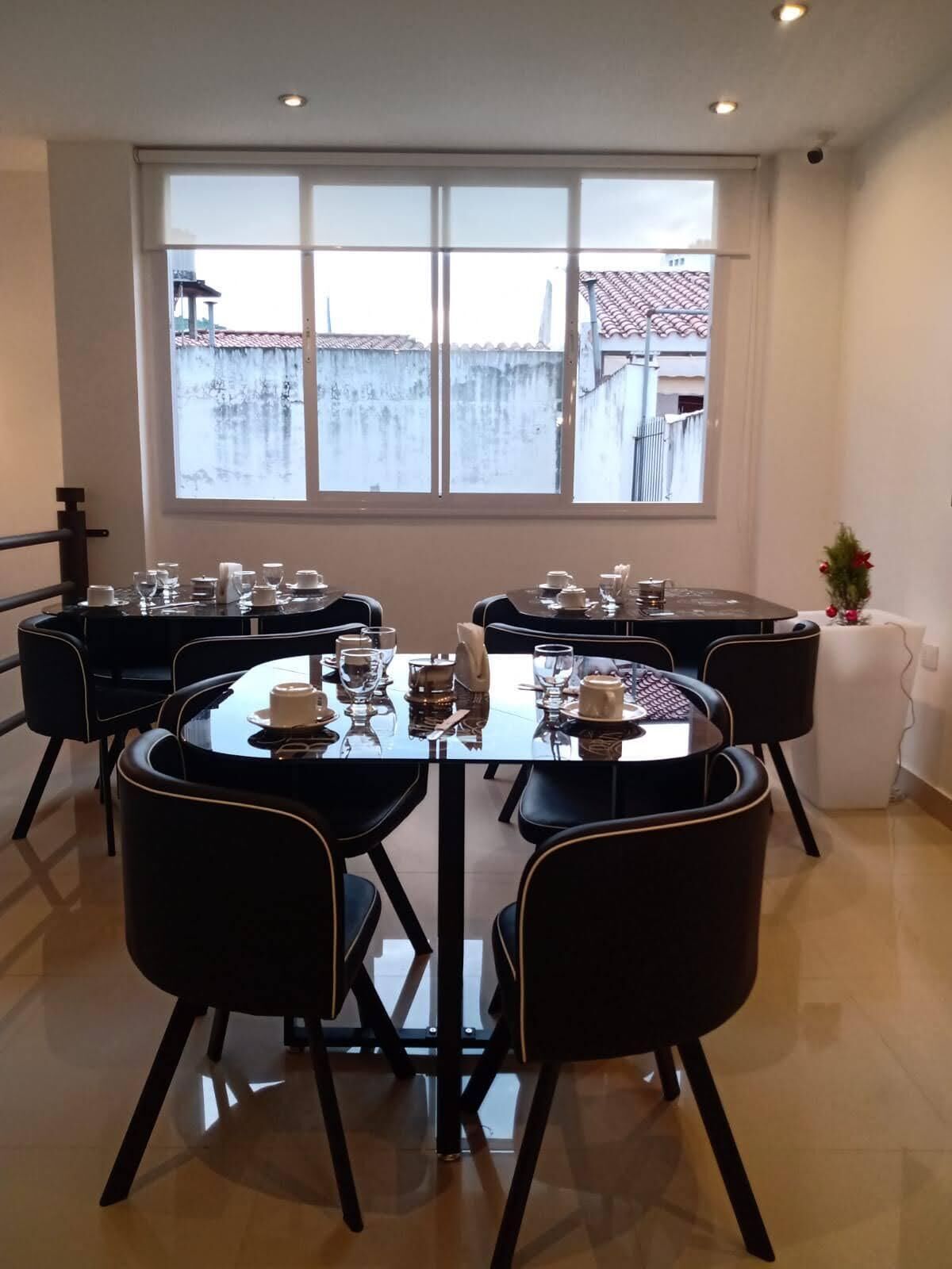 42-inch plasma TV with cable channels, TV, heated floors