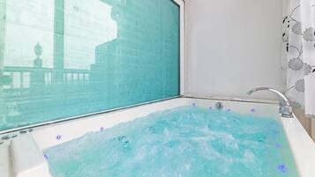 Basic Room, 1 Bedroom (Blue Modern (Spa, no pet)) | 1 bedroom, free WiFi