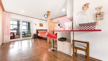 Basic Room, 1 Bedroom (Pink Modern (Spa)) | 1 bedroom, free WiFi