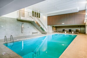 Indoor pool, a heated pool - 14th Floor Condo with Wifi & Shared Pool and Hot Tub - Amazing Location (Seattle)
