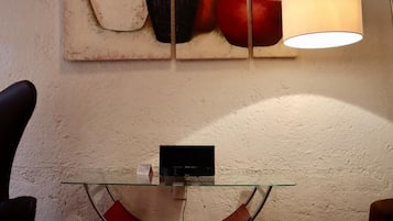 舒適別墅 | 起居區 | 40-吋智慧型電視、數位頻道、電視