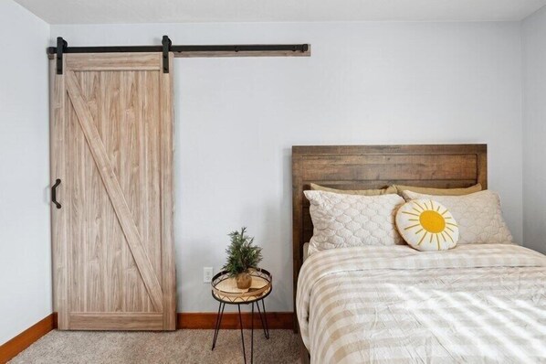 5 soverom, skrivebord, strykejern/-brett og wi-fi