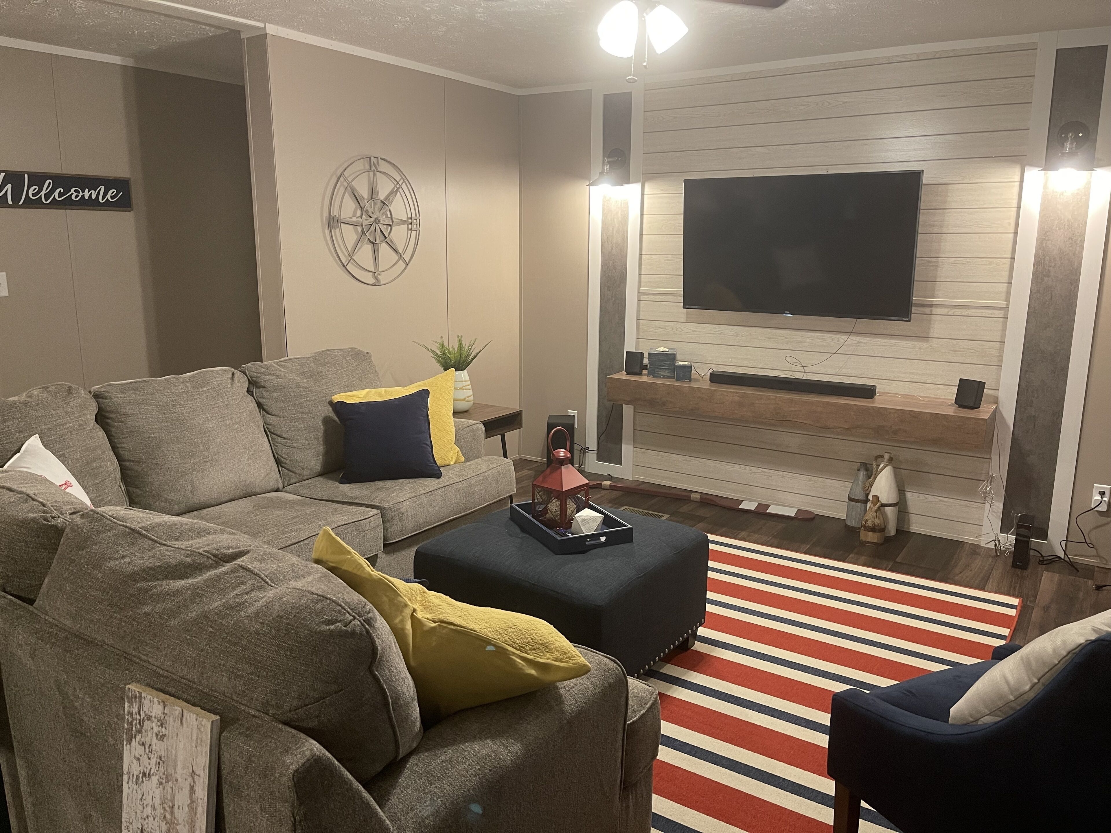 Close to Jamestown Marina -5-7  min drive