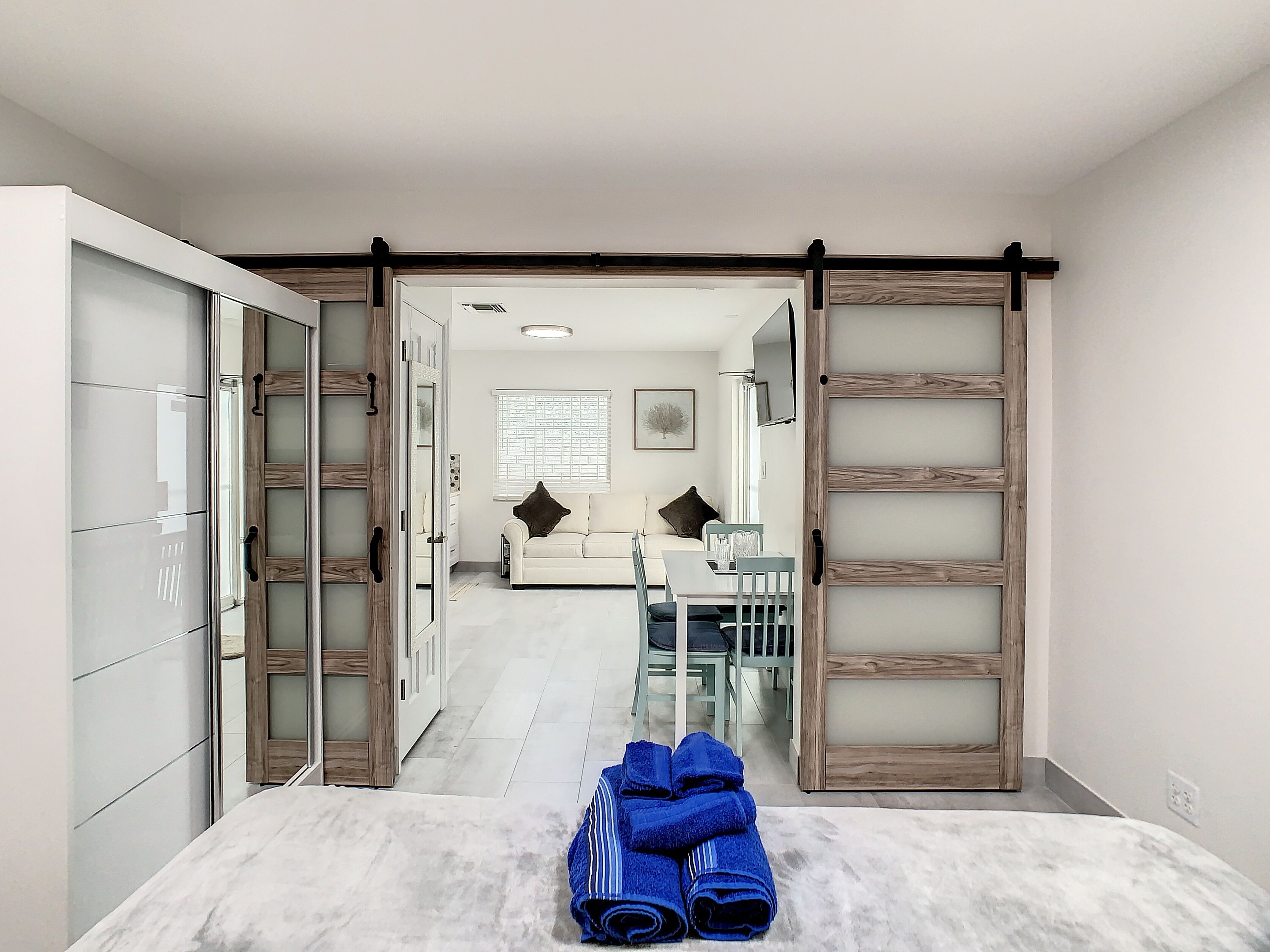 Steps From The Beach! Amazing Location, Newly Renovated. Unit 2. - Indian Rocks Beach, FL