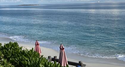 Beautiful waterfront resort villa in Paradise Island, Bahamas. Sleeps 6.