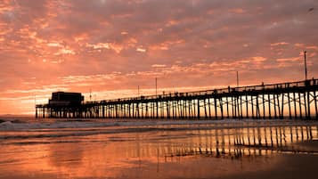 NĂ€ra stranden, solstolar och strandhanddukar