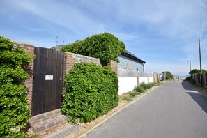 Property grounds - The Loft , Angmering-On-Sea -  a apartment that sleeps 4 guests  in 2 bedrooms (Littlehampton)