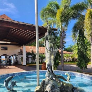 Property grounds - VaeTropicalParadise Free Puerto Seco Beach Access (Discovery Bay)