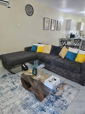 TV - VaeTropicalParadise Free Puerto Seco Beach Access (Discovery Bay)