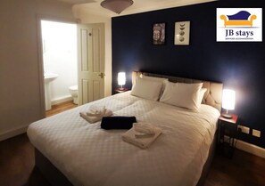 4 bedrooms, iron/ironing board, WiFi, bed sheets - ✪ 5 Bed House ✪ LEISURE/BUSINESS ✓ Free Parking (Greater London)