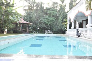 Outdoor pool - Gurukripa villa Lonavala (Lonavla)