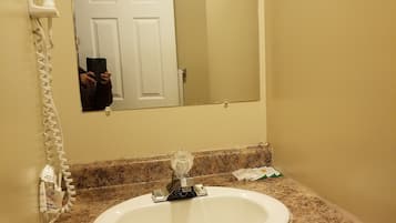 Habitación Confort, 2 camas Queen size, para no fumadores, vista al lago | Baño | Toallas