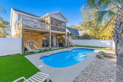 Gorgeous Home with Opt Heated Private Pool - Dog Friendly -6 Seater Golf Cart Included W/ Parking