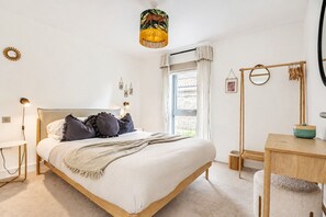 1 habitación, tabla de planchar con plancha y internet