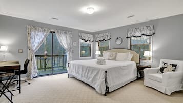 3 Schlafzimmer, Schreibtisch, Bügeleisen/Bügelbrett, Reisekinderbett