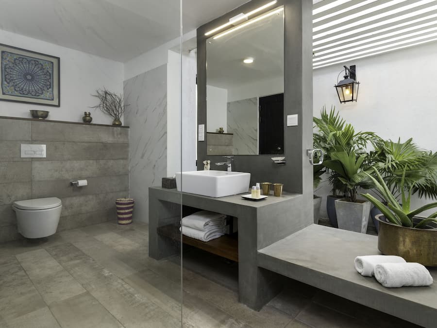 Phòng đôi Premium | Phòng tắm | Buồng tắm vòi sen, vòi sen phun mưa, đồ dùng nhà tắm miễn phí