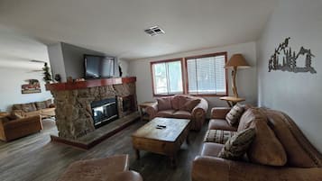 Family Cabin | Living area | Flat-screen TV