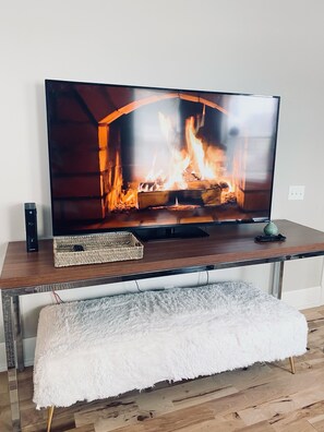 Interior - Schlitz Castle: Huge 5BR/4BA Sleeps 12 w/ Double Kitchens & Living Rooms (Milwaukee)