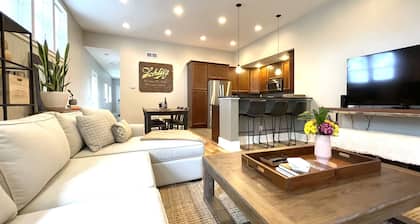 Schlitz Castle: Huge 5BR/4BA Sleeps 12 w/ Double Kitchens & Living Rooms