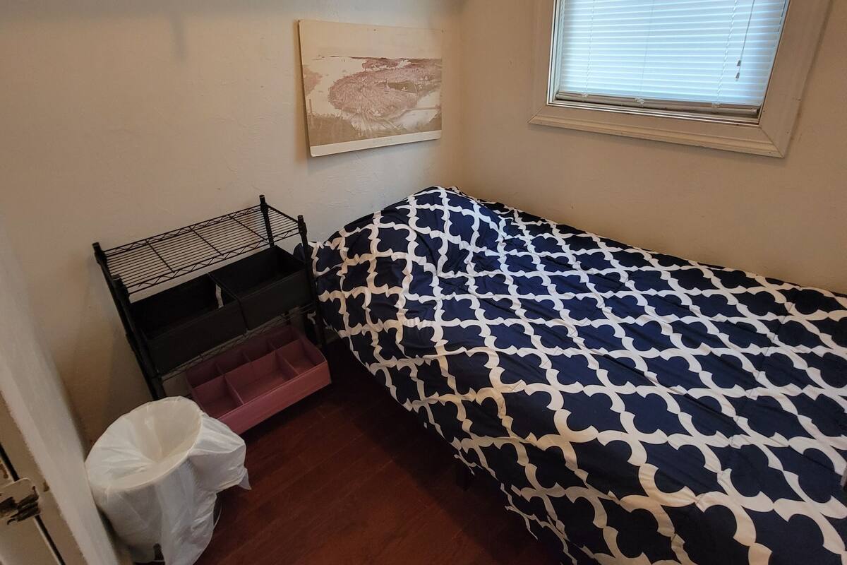 Basic Room | Free WiFi