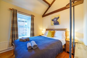 3 chambres, lit de bébé portatif, accès à Internet, literie fournie