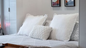1 chambre, bureau, fer et planche à repasser, Wi-Fi gratuit