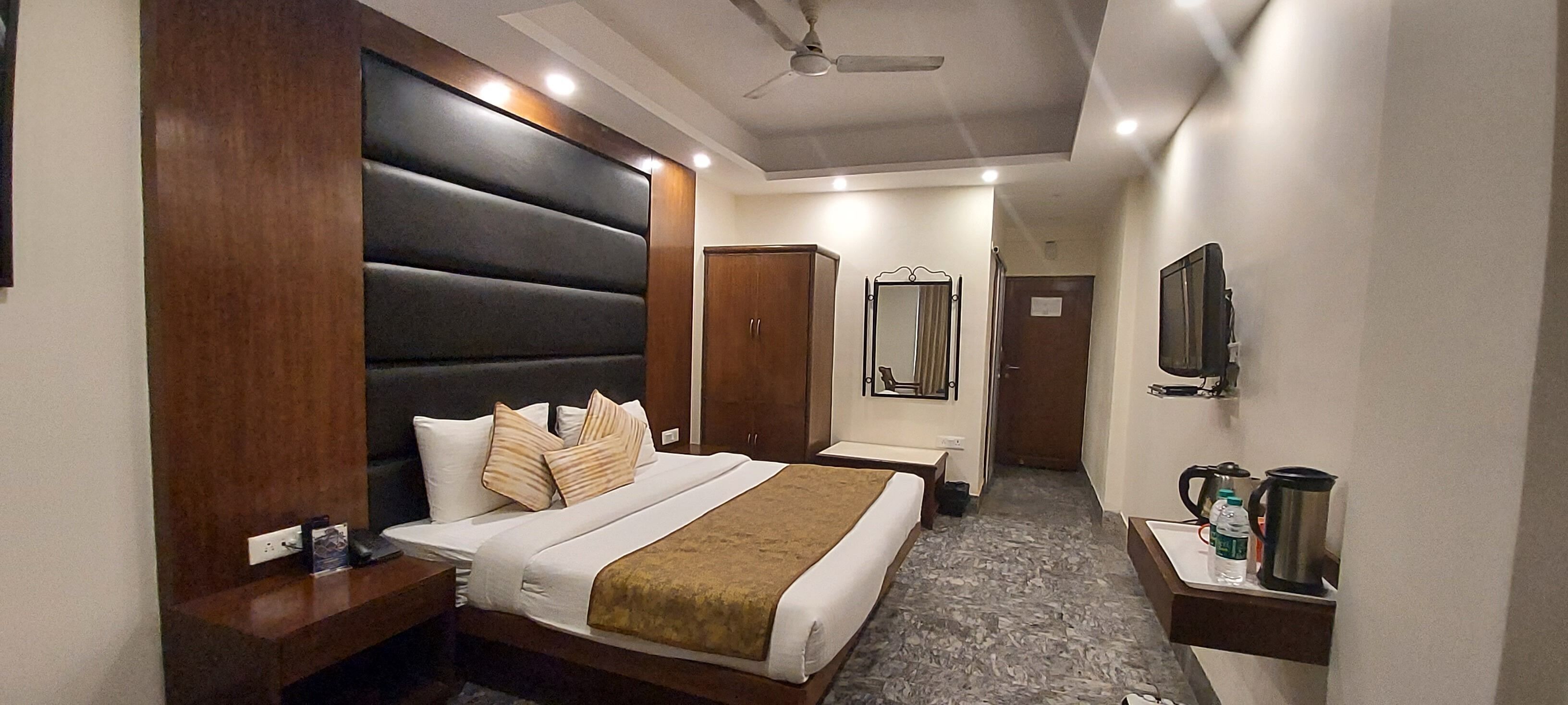 In-room safe, blackout drapes, iron/ironing board, free WiFi