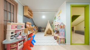 Basic Room, 2 Bedrooms (The On Private) | 2 bedrooms, free WiFi