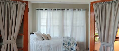 2 bedrooms, iron/ironing board, WiFi (free), bed sheets