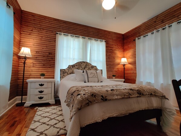 2 bedrooms, iron/ironing board, free WiFi, bed sheets