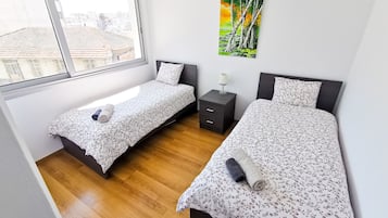 Standard-huoneisto | 2 makuuhuonetta, ilmainen Wi-Fi, vuodevaatteet