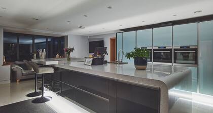 Woodland House - Luxury Cottages