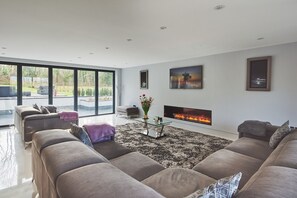 Älytelevisio, DVD-soitin, stereot