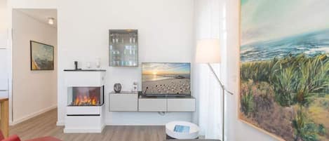 Télévision, cheminée