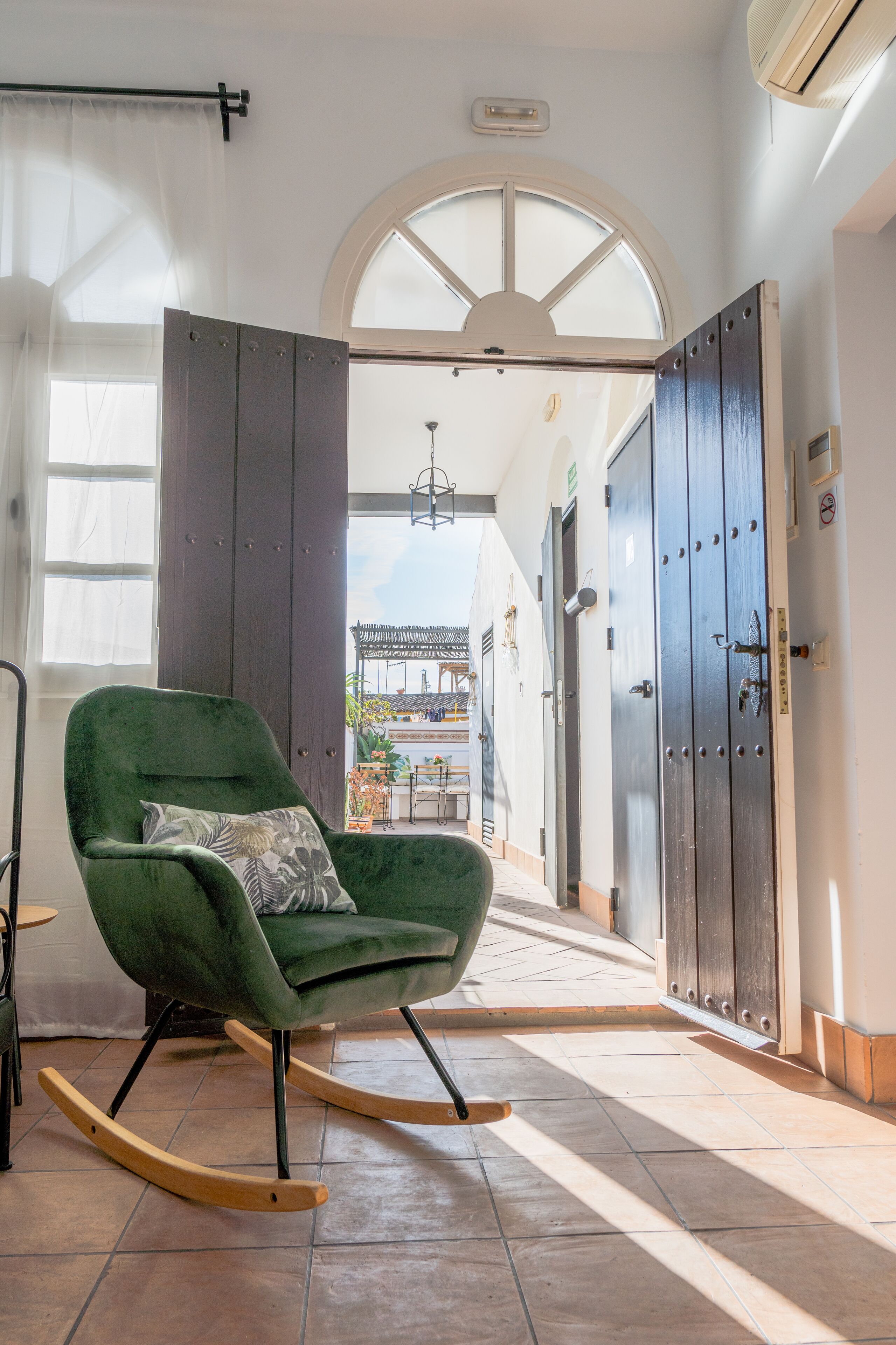 Classic Penthouse | Down comforters, in-room safe, individually decorated