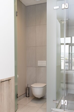 Comfort Apartment | Bathroom