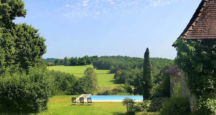 Villa Le Creyssac - 8 people - Magnificent garden and swimming pool