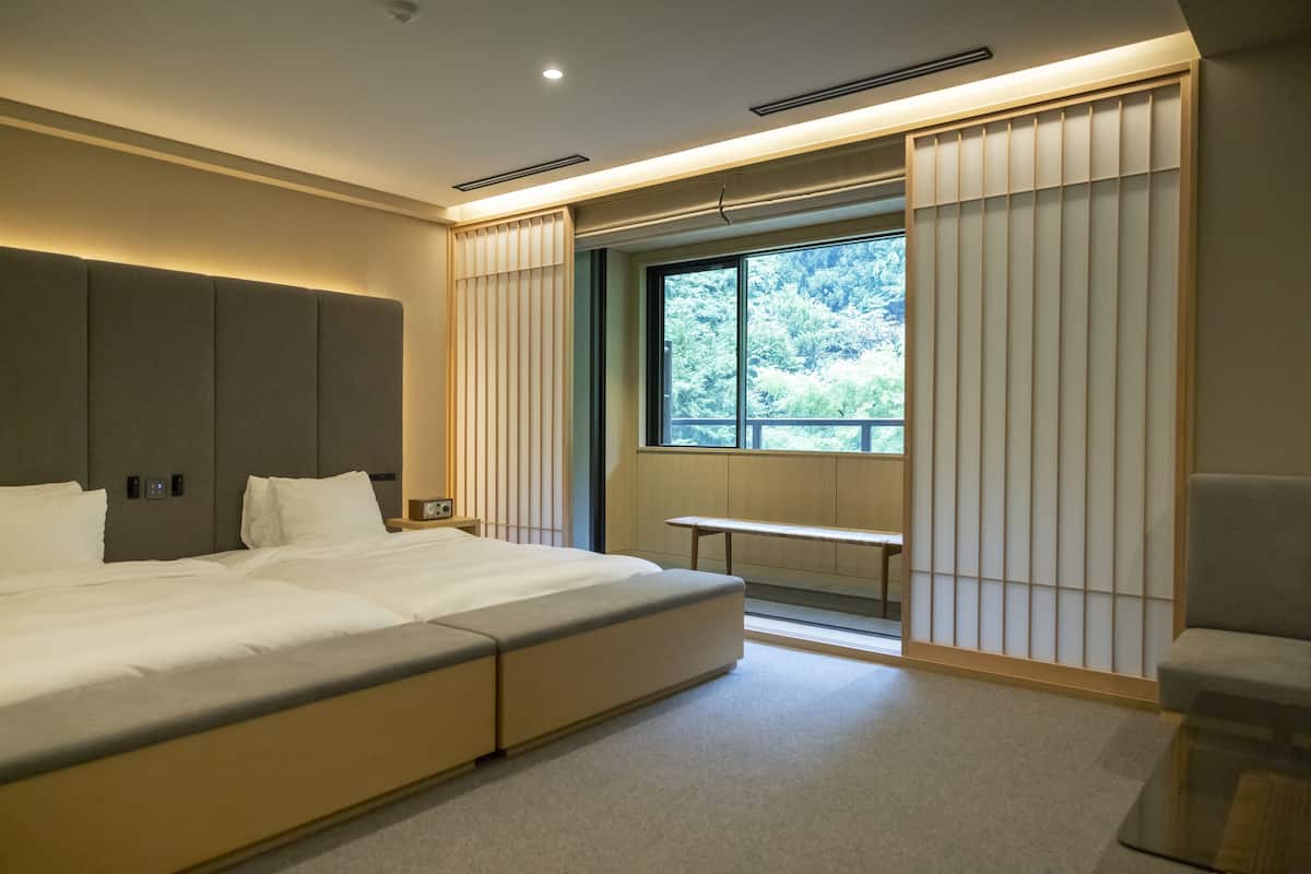 1 habitación y minibar con artículos gratuitos