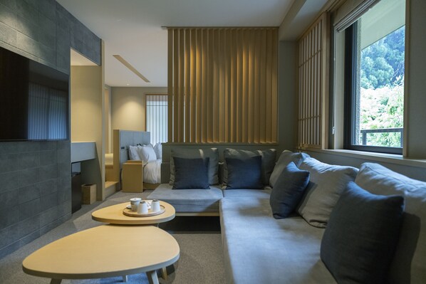 1 habitación y minibar con artículos gratuitos 