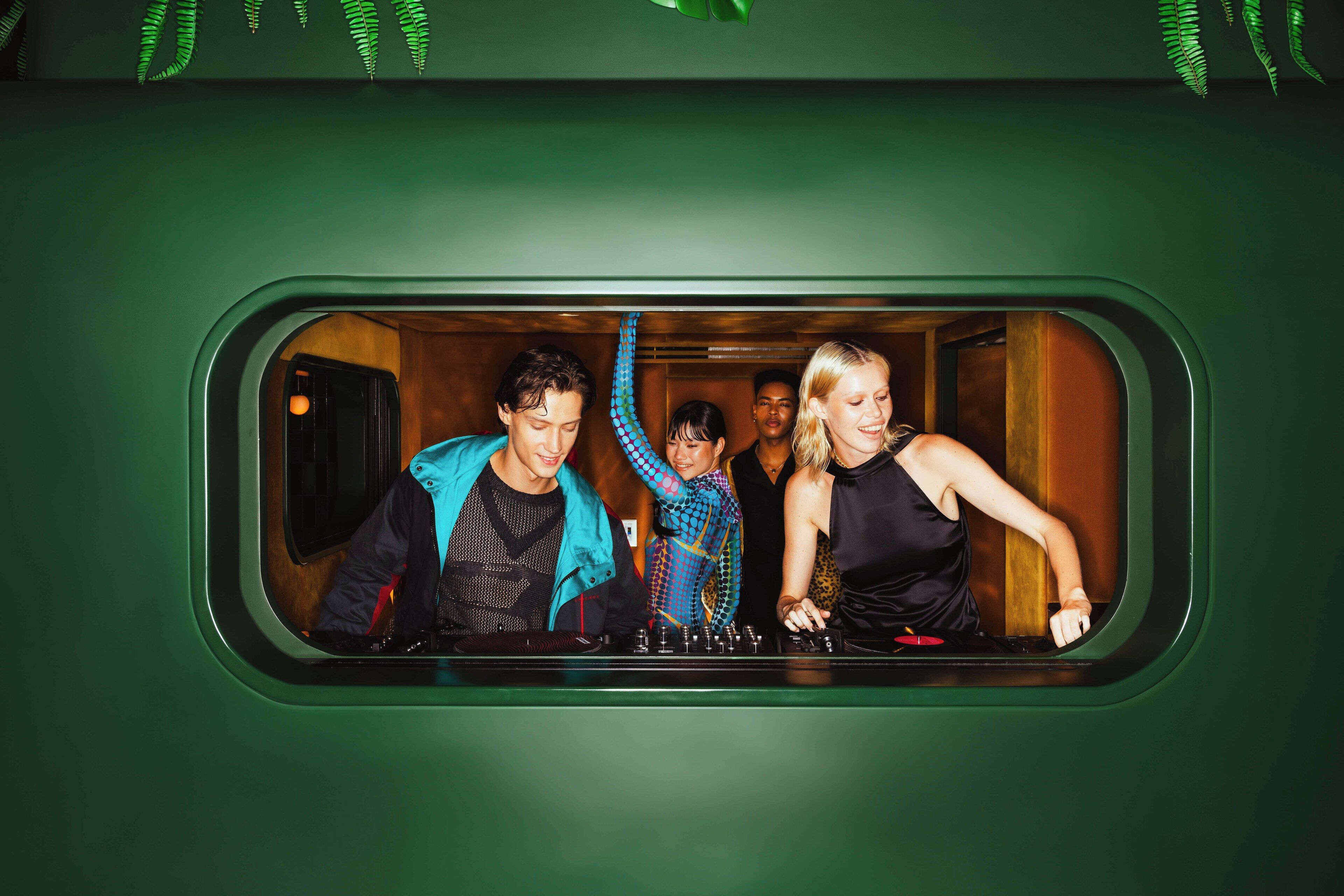 Photo - The Standard, Bangkok Mahanakhon