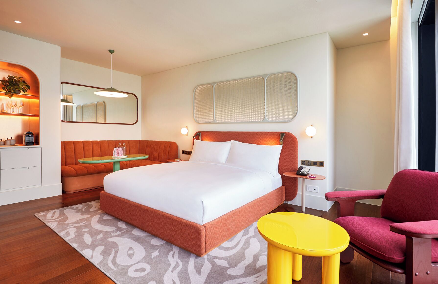 1 chambre, minibar, coffres-forts dans les chambres