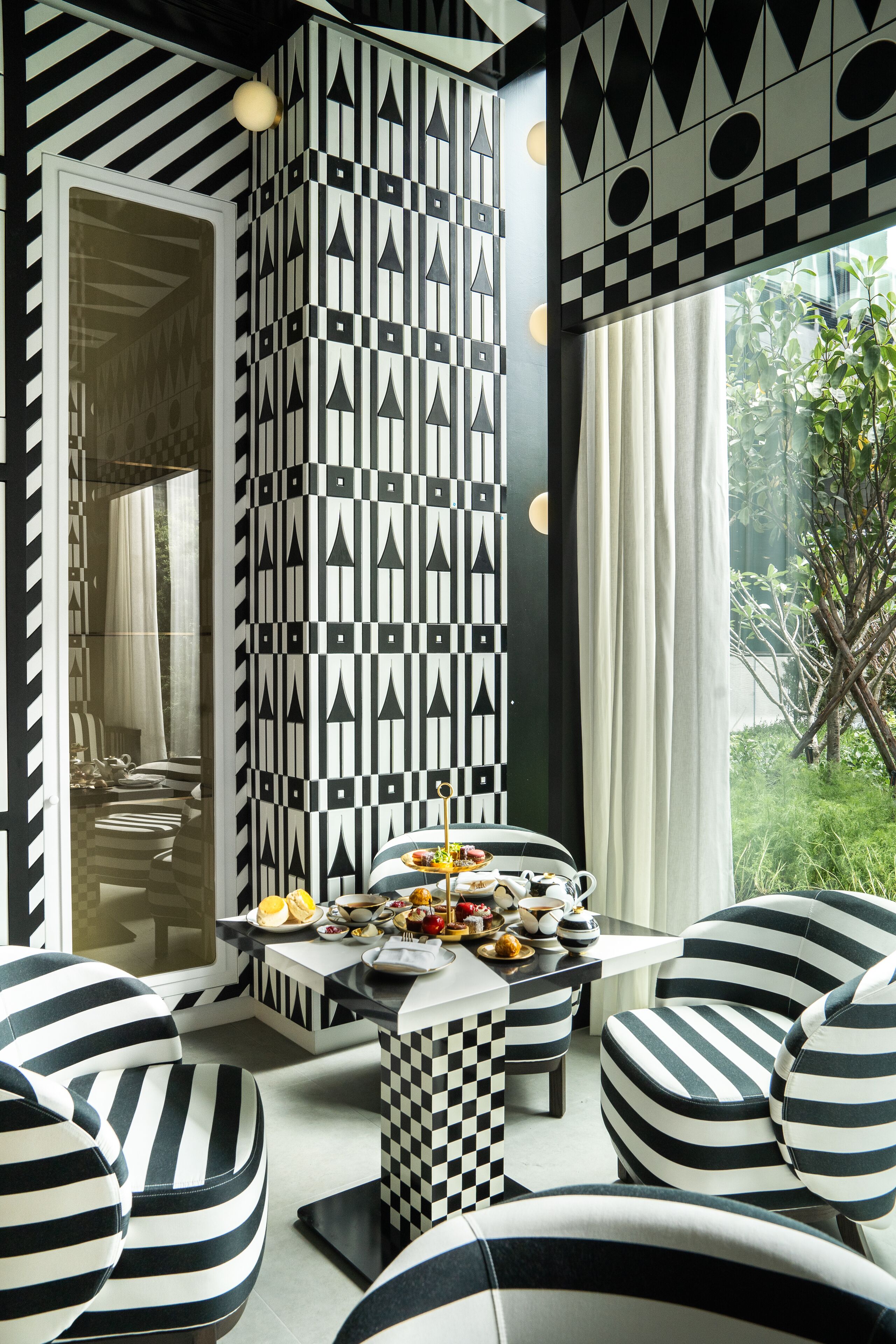 Photo - The Standard, Bangkok Mahanakhon