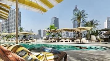 Outdoor pool, pool loungers