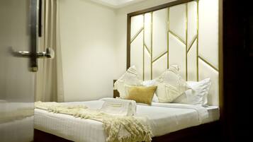 Kahden hengen luksushuone | Ylelliset vuodevaatteet, yksilöllisesti sisustettu