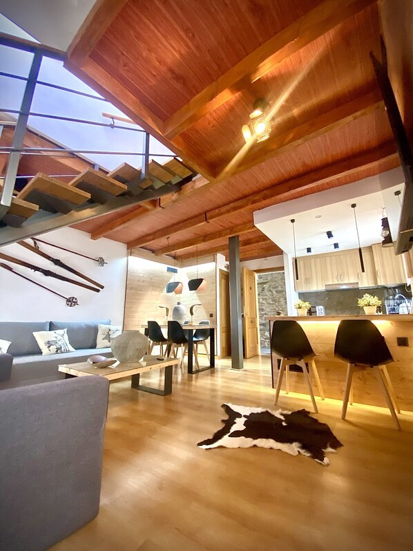 Smart TV, fireplace, video games