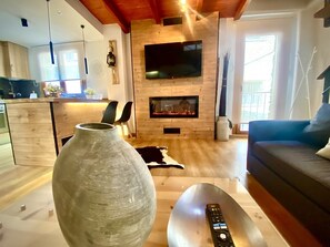 Smart TV, fireplace, video-game console - Charming CAL DOMÈNEC apartment - Pets welcome (Rialp)